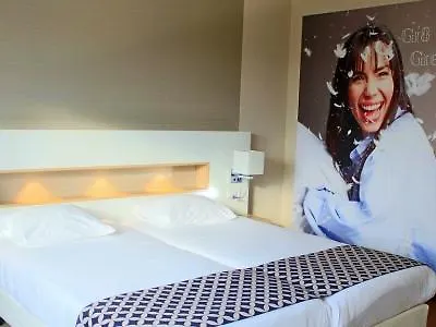 Gr8 Riverside Амстердам