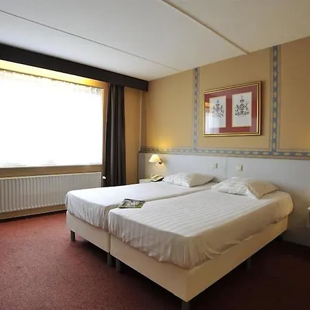 Отель Gr8 Riverside