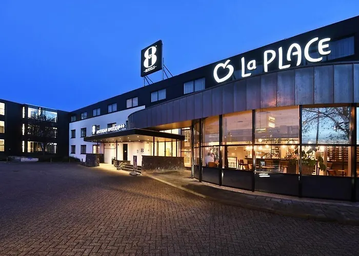 Gr8 Riverside Otel 3*