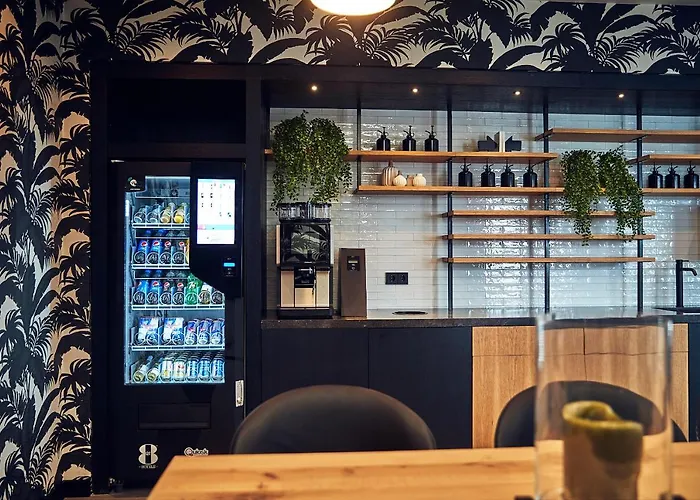 Gr8 Riverside Otel 3*