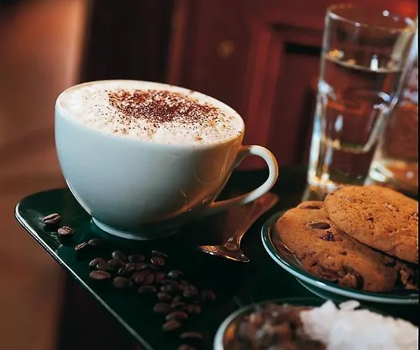 Otel Gr8 Riverside 3*