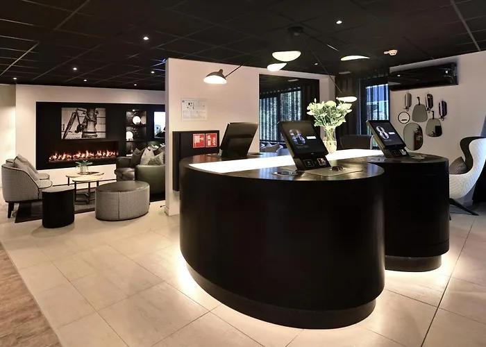 Gr8 Riverside Otel 3*