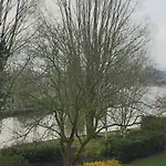 Gr8 Riverside 3*